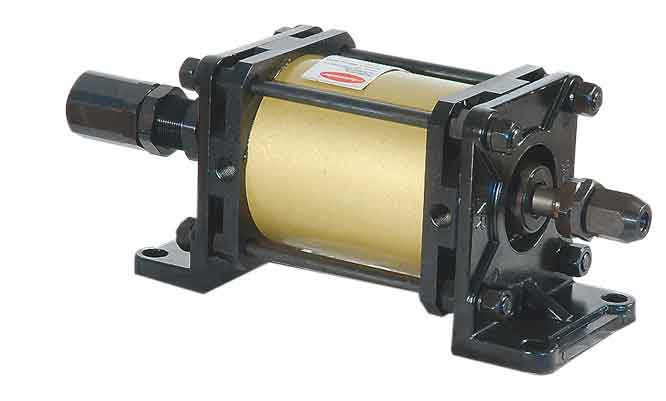 Pneumatický valec na razenie